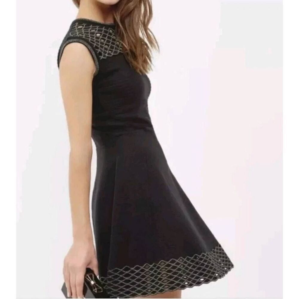 Ted Baker Sleeveless Black Knit Fit and Flare Skater cutout Dress sz 2 (US 6)